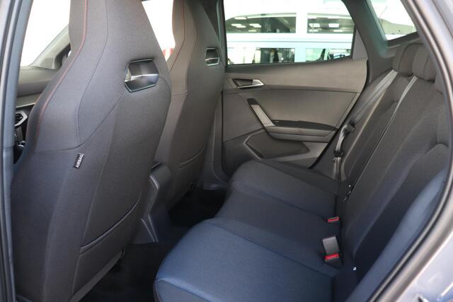 Seat Arona FR Anniversary EcoTSI | Kuip sportstoelen | 18" lichtmetalen velgen | Achteruitrijcamera