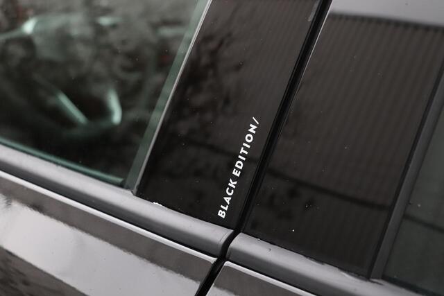 Seat Arona 1.0 TSI FR Business Connect Black Edition | Achteruitrijcamera | Adaptieve Cruise Control | Keyless Entry/go | Stoelverwarming