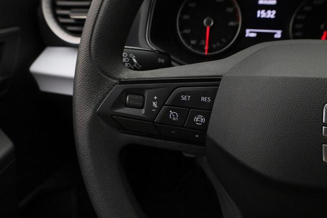 Seat Arona 1.0 TSI 95 pk Reference | Trekhaak | Apple Carplay / Android Auto | Cruise Control