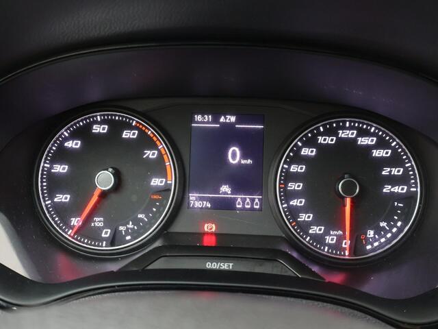 Seat Arona 1.0 TSI Style Business Intense | 95 PK | Navigatiesysteem | Cruise control | Lichtmetalen velgen |