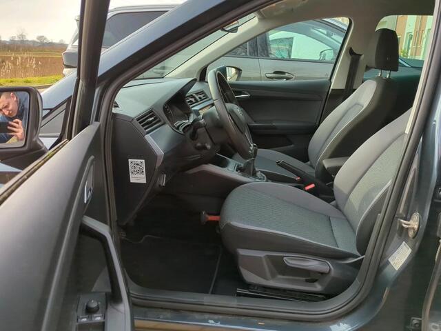 Seat Arona 1.0 TSI 95pk Style Business Intense / Navigatie / Camera / Apple Carplay