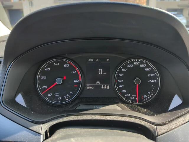 Seat Arona 1.0 TSI 115pk Style Business Intense / Navigatie / Clima / Camera / Do glas / 16"