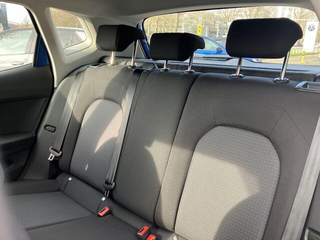 Seat Arona Style 1.0 70 kW / 95 pk EcoTSI SUV 5 versn. Hand | Metallic lak | lichtmetalen velgen