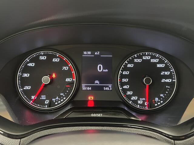 Seat Arona 1.0 TSI Style Business Intense | NAVIGATIE | STOELVERWARMING | CAMERA | KEYLESS |