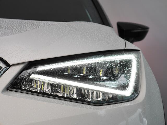 Seat Arona 1.0 TSI Xcellence Business Intense | Noodremassistent | Adaptive Cruise Control | Stoelverwarming | Parkeersensoren achter | Apple CarPlay/ Android Auto