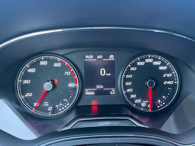 Seat Arona 1.0 TSI Xcellence Launch Edition / Navigatie / Camera / Afneembare trekhaak / 16'' LMV /
