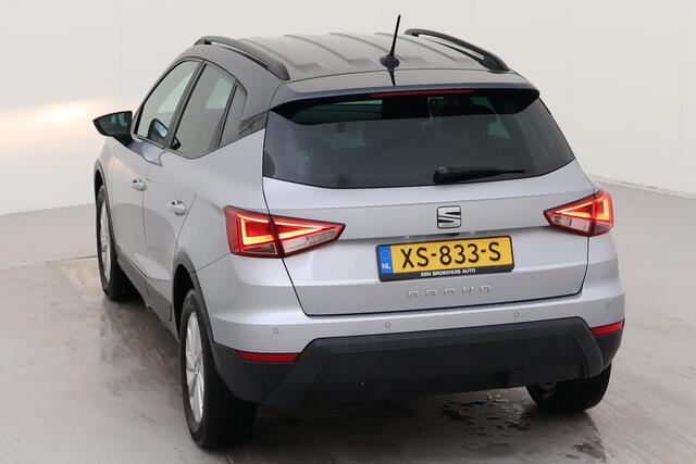 Seat Arona 1.0 TSI Style Business Intense Metallic/ Zwart dak/ Camera/ Keyless Start/ Clima/ Navi/ Parkeersensor / 15 lmv