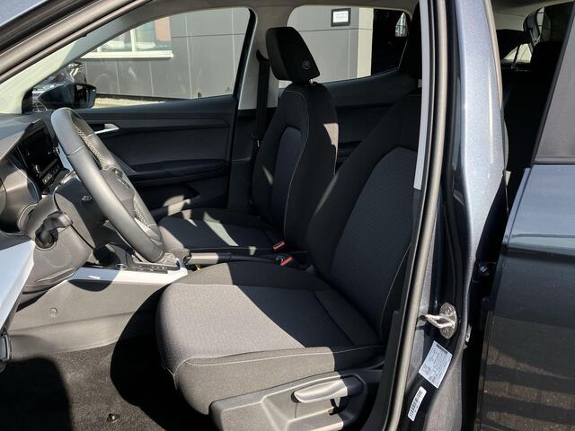 Seat Arona 1.0 Tsi 110pk DSG Style · Apple/Android Car Play · Camera · Park Assist · P-Sensoren · ACC · 17'' Inch · Garantie t/m 25-01-2029 of 100.000km
