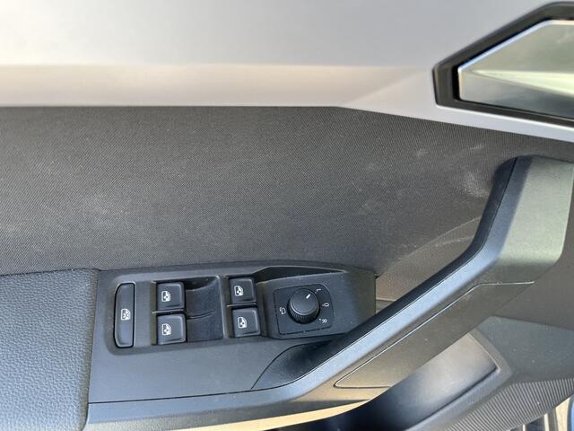 Seat Arona 1.0 TSI FR / AUTOMAAT/ 16.000 KM/ CAMERA/ PARK. SENSOREN/ LED/ STOELVERWARM./ CRUISE/ APP-CONNECT/ NAVI/ CLIMA/ DAB