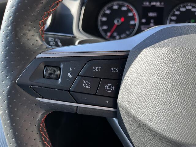 Seat Arona 1.0 TSI FR / AUTOMAAT/ 16.000 KM/ CAMERA/ PARK. SENSOREN/ LED/ STOELVERWARM./ CRUISE/ APP-CONNECT/ NAVI/ CLIMA/ DAB