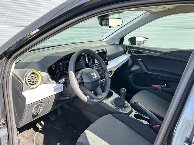 Seat Arona 1.0 EcoTSI Reference 95pk | Navigatie via App | 16 inch Lichtmetalen velgen | Airconditioning | Cruise controle