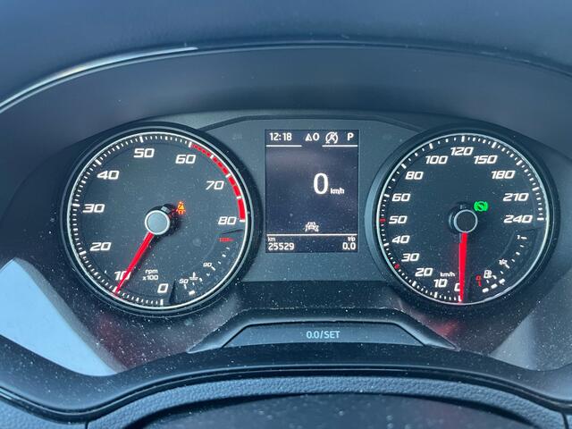 Seat Arona 1.0 TSI Style Business Intense DSG-7 Automaat / Navi / Camera / Keyless / Adaptive cruise control /