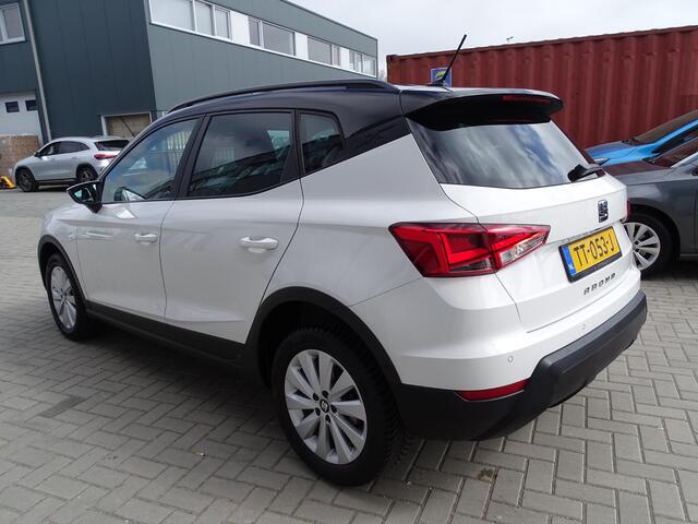 Seat Arona 1.0 TSI Style Business Intense Automaat, Navigatie, Camera, Adaptieve Cruise, Multimedia, Multifunctioneel stuur, Airco/ECC, Dealer onderhouden, CruiseControl, Parkeersensoren, LM-Velgen