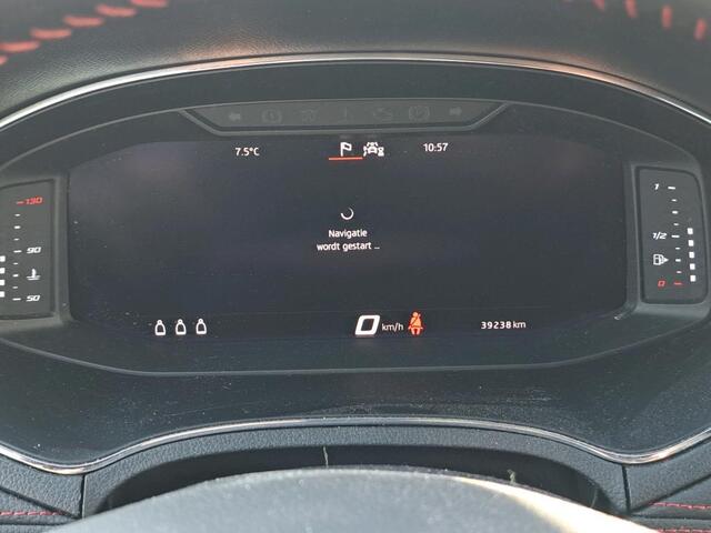 Seat Arona 1.0 TSI FR Business Intense Met/ VC/ Led/ FR/ 115 pk/ Haak+/ Camera/ Clima/ Navi/ PDC/ 17 lmv