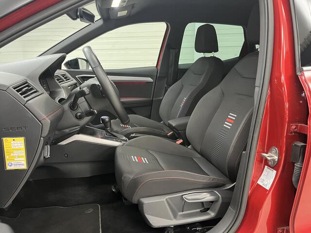 Seat Arona 1.0 TSI FR Business Intense / Digitaal Dashboard / Afneembare Trekhaak / Navigatie / Climate Control /