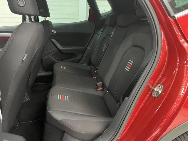 Seat Arona 1.0 TSI FR Business Intense / Digitaal Dashboard / Afneembare Trekhaak / Navigatie / Climate Control /