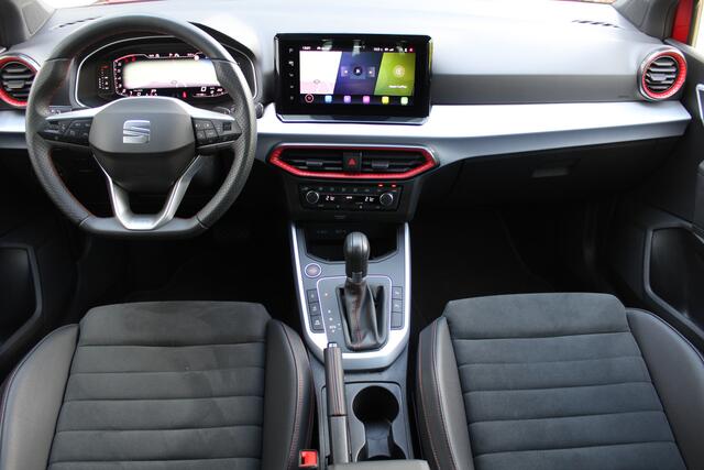Seat Arona 1.0 TSI FR Business Connect | Incl. 12 maanden Garantie | Adaptive cruise controle | Achteruitrijcamera | Keyless entry/start | Parkeersensoren V+A | Digital Cockpit | Apple CarPlay/Android Auto | Navigatie | Climate controle | Schakelmogelijkheid aan st