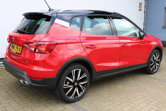 Seat Arona 1.0 TSI FR Business Connect | Incl. 12 maanden Garantie | Adaptive cruise controle | Achteruitrijcamera | Keyless entry/start | Parkeersensoren V+A | Digital Cockpit | Apple CarPlay/Android Auto | Navigatie | Climate controle | Schakelmogelijkheid aan st