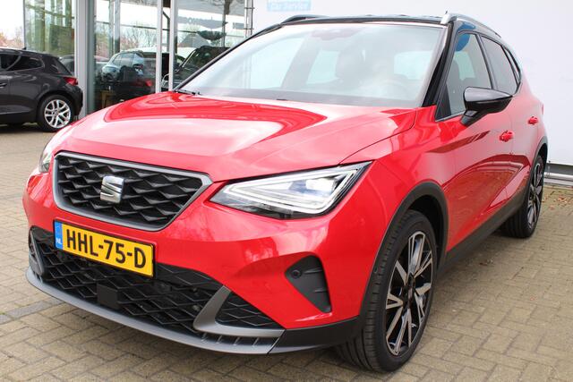Seat Arona 1.0 TSI FR Business Connect | Incl. 12 maanden Garantie | Adaptive cruise controle | Achteruitrijcamera | Keyless entry/start | Parkeersensoren V+A | Digital Cockpit | Apple CarPlay/Android Auto | Navigatie | Climate controle | Schakelmogelijkheid aan st