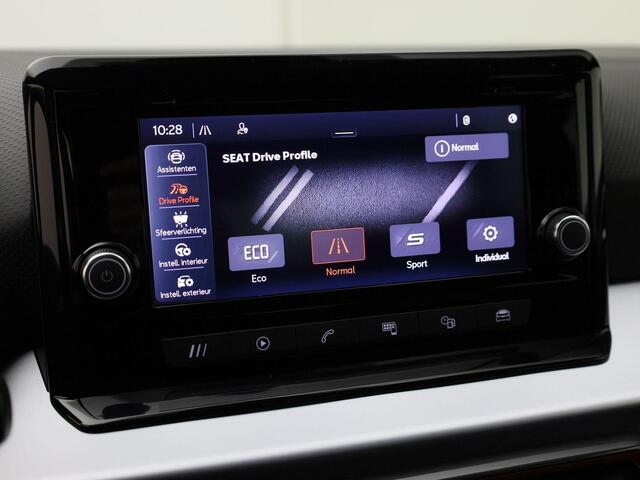 Seat Arona 1.5TSI/150PK EVO FR DSG · App connect · Parkeersensoren + camera · Stoelverwarming · Garantie tot april 2025