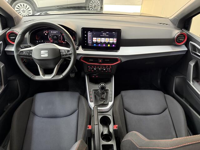 Seat Arona 1.0 EcoTSI FR Anniversary, 115Pk, 2024, 1ste eigenaar, BTW auto, Apple carplay, Stoelverwarming, Cruise control, Climate control, Parkeersensoren, Navigatie, 4seizoenen banden,