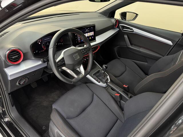 Seat Arona 1.0 EcoTSI FR Anniversary, 115Pk, 2024, 1ste eigenaar, BTW auto, Apple carplay, Stoelverwarming, Cruise control, Climate control, Parkeersensoren, Navigatie, 4seizoenen banden,