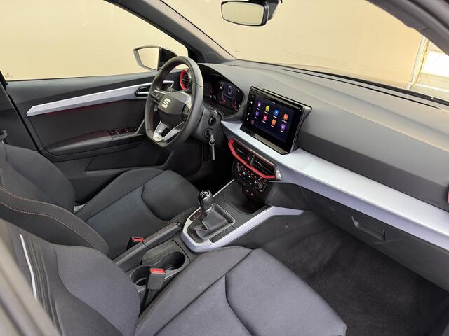 Seat Arona 1.0 EcoTSI FR Anniversary, 115Pk, 2024, 1ste eigenaar, BTW auto, Apple carplay, Stoelverwarming, Cruise control, Climate control, Parkeersensoren, Navigatie, 4seizoenen banden,