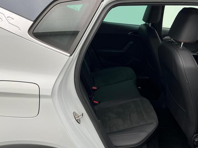 Seat Arona 1.0 TSi 115 Pk FR Business Intense | Navigatie | 18 Inch | Trekhaak | Adaptive Cruise | Camera | 52.734 Km!!