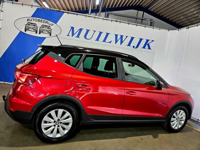 Seat Arona 1.0 TSI Style Business Intense / Trekhaak / NL Auto