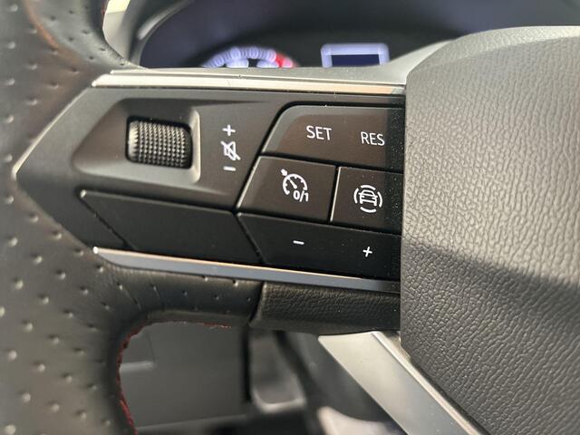 Seat Arona 1.0 Tsi 110pk DSG FR · Camera · Apple/Android Car Play · Park Assist · Navi · Cruise Control · 17'' Inch ·