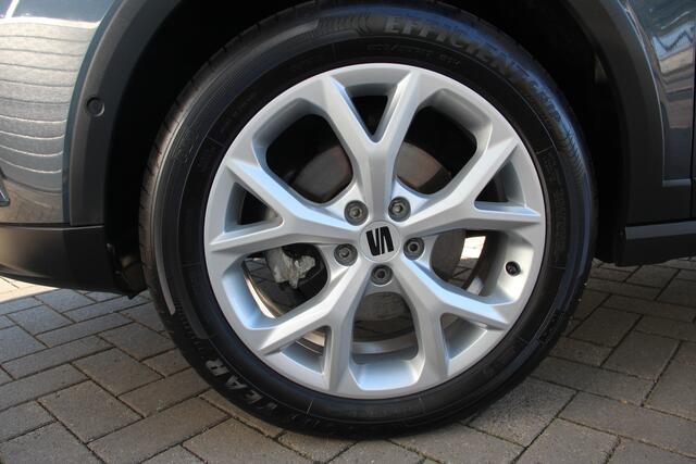 Seat Arona 1.0 TSI FR Automaat 111Pk | 1e Eigenaar | FULL- LED | Keyless Go | Adapt Cruise | Camera | Stoelverw | DAB | Lane Assist | Sportstoelen | Digi-Dash | LMV17'' Sportstoelen | Digi-Dash | LMV17'' | Dealer onderhouden | Zeer nette auto