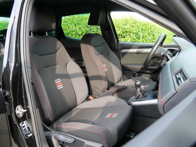 Seat Arona 1.0 TSI FR Business Intense | NAVIGATIE | CARPLAY | CAMERA |