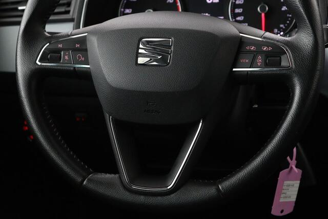Seat Arona 1.0 TSI Style | Carplay | Climate control | Navigatie | Parkeerhulp | Cruise control | Bluetooth | Getint glas