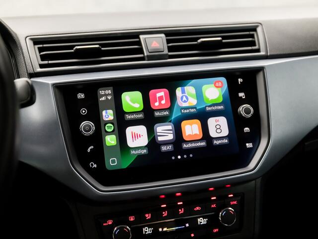 Seat Arona 1.0 TSI Xcellence Business Sport Automaat (GROOT NAVI, APPLE CARPLAY, PARKEERSENSOREN, CRUISE, CLIMATE, GETINT GLAS, SPORTSTOELEN, NIEUWE APK, NIEUWSTAAT)