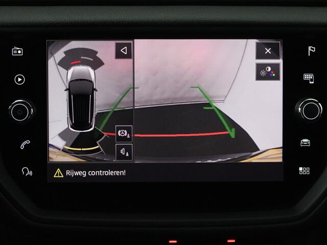 Seat Arona 1.5 TSI EVO FR Business Intense | Apple Carplay / Android Auto (Navigatie) | Parkeersensoren rondom | Digitale Cockpit |