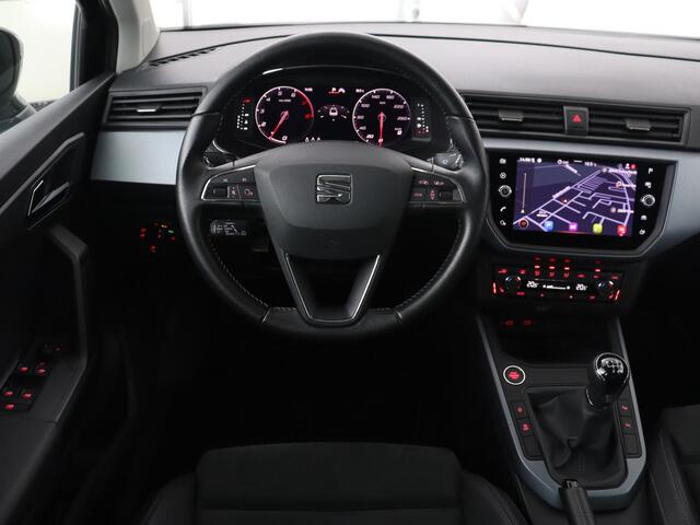 Seat Arona 1.0 TSI Style Business Intense Plus | Stoelverwarming | Trekhaak | Virtual Cockpit | Adaptive cruise | Carplay | Alcantara | Full LED | Keyless | Navigatie