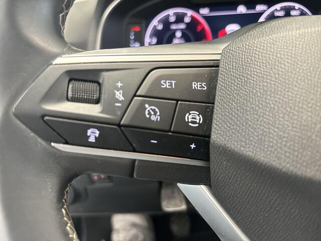 Seat Arona 1.0 TSI 110pk Style · Camera · Apple/Android Car Play · Navigatie · P-Sensoren · ACC · 16'' Inch ·