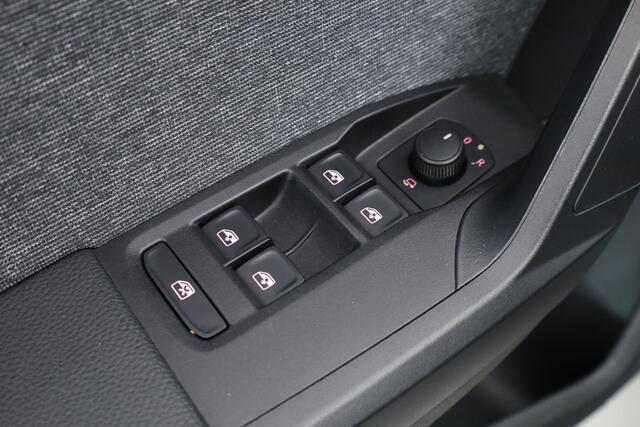 Seat Arona 1.0 TSI Xperience | Navi by App | Stoelverw. | Keyless | 17'' | PDC A | Clima
