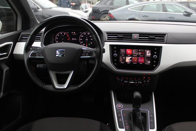 Seat Arona 1.0 TSI FR Xcellence Business Intense / Navigatie / Parkeerhulp achter / LED / 17'' / Stoelverwarming / DAB / Cruise Control Adaptief