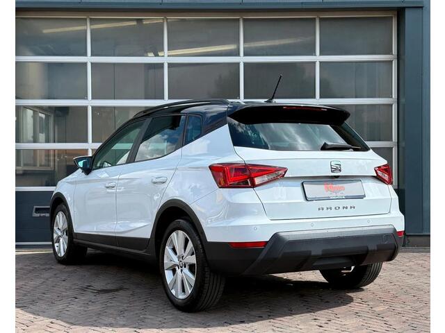 Seat Arona 1.0 TSI Style Business Intense Carplay Dealeronderhouden Cruise Clima Navi Camera