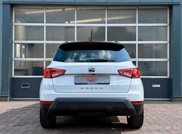 Seat Arona 1.0 TSI Style Business Intense Carplay Dealeronderhouden Cruise Clima Navi Camera