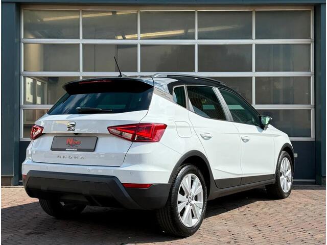 Seat Arona 1.0 TSI Style Business Intense Carplay Dealeronderhouden Cruise Clima Navi Camera