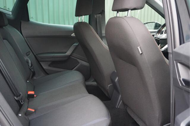 Seat Arona 1.0 EcoTSI FR 116pk Automaat Business + Camera/ Keyless/ Carplay/ LED/ Stoelverwarming/ Nieuwstaat!