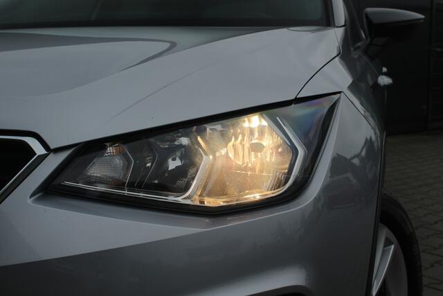 Seat Arona 1.5 TSI EVO FR Business Intense | Incl. 12 maanden garantie | Voorstoelen verwarmd | Airco | Lichtmetalen velgen | Bluetooth | Apple carplay/Android auto | Navigatie | Climate control | Cruise control | Achteruitrijcamera | Parkeersensoren