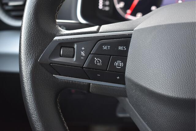 Seat Arona 1.0 TSI DSG Style Business Intense Virtual cockpit, Trekhaak, Cruise, Carplay, Stoelverwarming, PDC