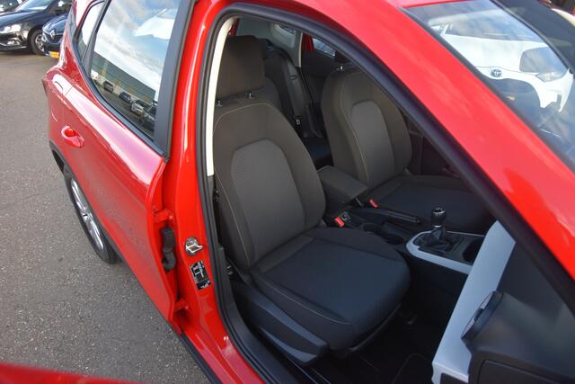 Seat Arona 1.0 TSI Style , CLIMATR , CR CONTR , NAVI VIA APP , LMV16 , PDC A ,