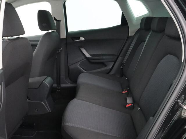 Seat Arona 1.0 TSI Style Intens | Stoelverwarming | Carplay | Virtual Cockpit | Navigatie | Full LED | Climate control | Parkeerhulp | DAB | Cruise control | Bluetooth | Getint glas