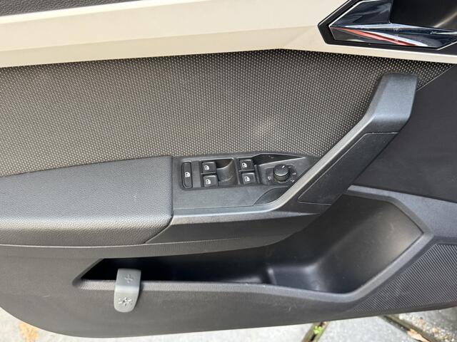 Seat Arona 1.0 TSI 115pk H6 Xcellence Business Intense Climate Control Camera Navigatie