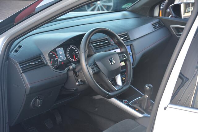 Seat Arona 1.0 FR Business Intense | Navigatie | Camera | Keyless | Carplay | Full LED | ACC | Stoelverwarming |