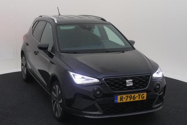 Seat Arona 1.0 TSI FR Business Intense / PARK. SENSOREN/ TREKHAAK/ LED PLUS/ NAVI/ VIRTUAL COCKPIT/ GETINT GLAS/ LEDER & ALCANTARA/ 18" LMV